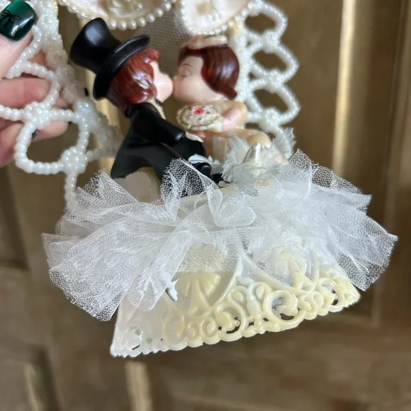 Vintage cake topper - Picture 3 of 5